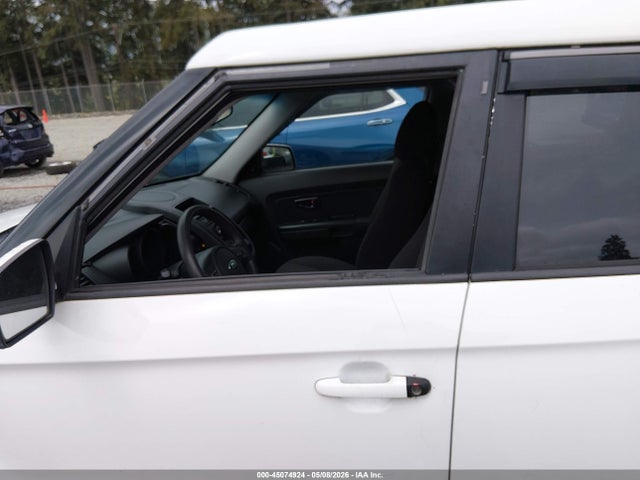 45074924 :رقم المزاد ، KNDJT2A56D7768239 vin ، 2013 Kia Soul مزاد بيع