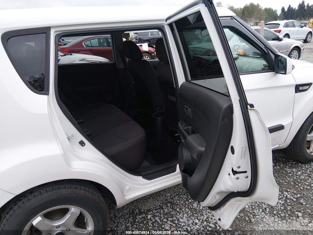 45074924 :رقم المزاد ، KNDJT2A56D7768239 vin ، 2013 Kia Soul مزاد بيع