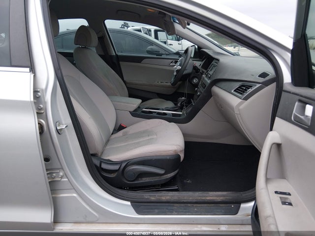 45074937 :رقم المزاد ، 5NPE24AF4FH171422 vin ، 2015 Hyundai Sonata Se مزاد بيع
