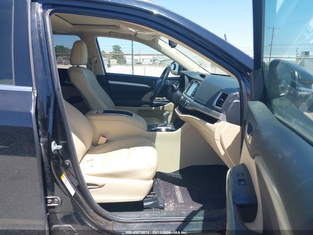 Продаж на аукціоні авто 2015 Toyota Highlander Xle V6, vin: 5TDKKRFH8FS095837, номер лоту: 45074974