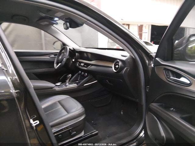 ZASFAKBN9J7B73110 Alfa Romeo Stelvio Ti Awd