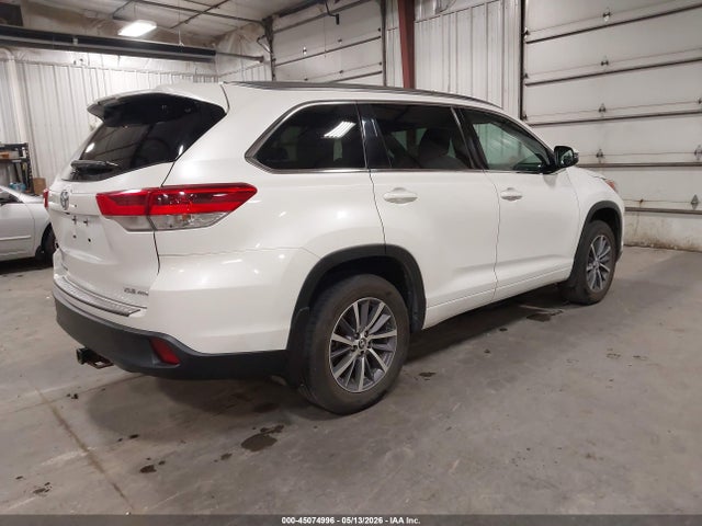 Продажа на аукционе авто 2017 Toyota Highlander Xle, vin: 5TDJZRFH6HS393281, номер лота: 45074996