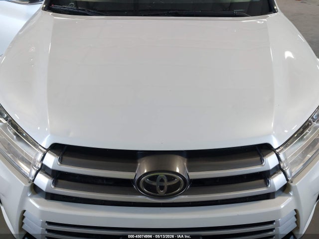 Продажа на аукционе авто 2017 Toyota Highlander Xle, vin: 5TDJZRFH6HS393281, номер лота: 45074996