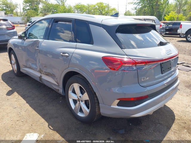 45075002 :رقم المزاد ، WA1KUBFZ4RP077631 vin ، 2024 Audi Q4 E-tron Premium 55 Quattro مزاد بيع