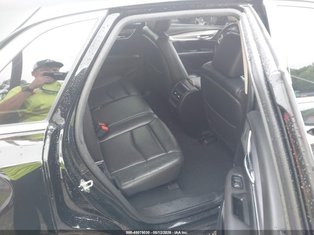 1GYKNBRS3HZ181896 Cadillac XT5 LUXURY