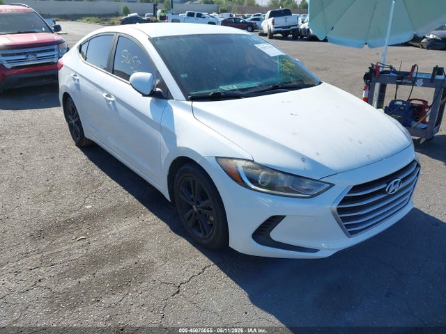 2018 5NPD84LF6JH267813 main image