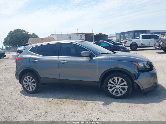 45075085 :رقم المزاد ، JN1BJ1CP9JW162084 vin ، 2018 Nissan Rogue Sport S مزاد بيع