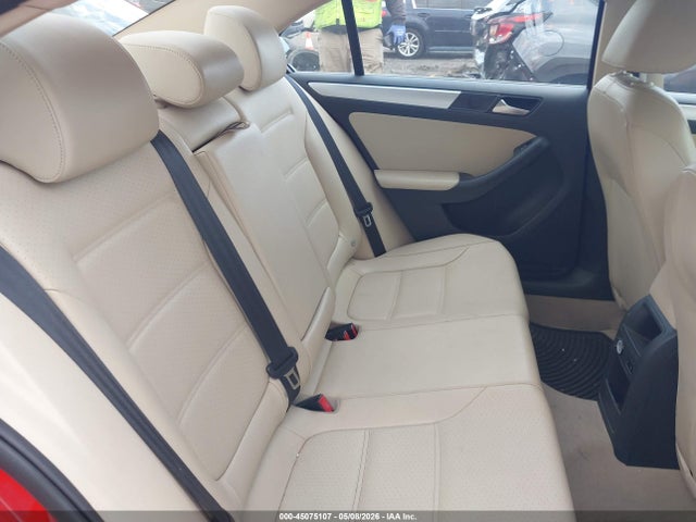 45075107 :رقم المزاد ، 3VWDP7AJ6DM266832 vin ، 2013 Volkswagen Jetta 2.5l Se مزاد بيع