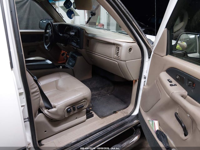 45075118 :رقم المزاد ، 3GNEK13T32G353317 vin ، 2002 Chevrolet Avalanche 1500 مزاد بيع