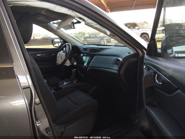 2018 Nissan Rogue S მანქანა იყიდება აუქციონზე, vin: JN8AT2MV2JW303653, აუქციონის ნომერი: 45075121