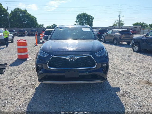 Продажа на аукционе авто 2021 Toyota Highlander Hybrid Platinum, vin: 5TDEBRCH9MS031854, номер лота: 45075130