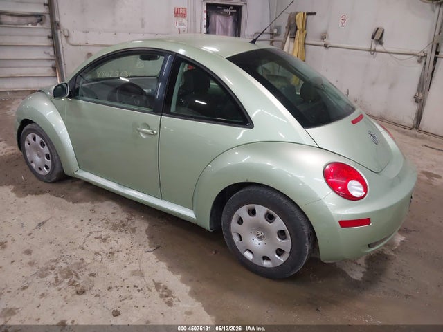 Продаж на аукціоні авто 2010 Volkswagen New Beetle 2.5l, vin: 3VWPG3AG4AM007035, номер лоту: 45075131