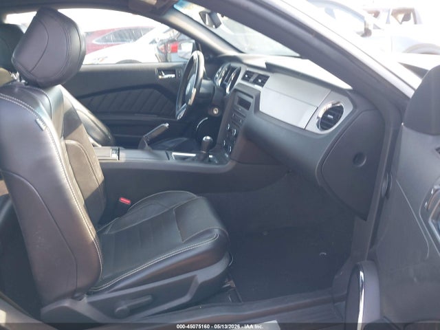 Продажа на аукционе авто 2013 Ford Mustang V6 Premium, vin: 1ZVBP8AM9D5251920, номер лота: 45075160