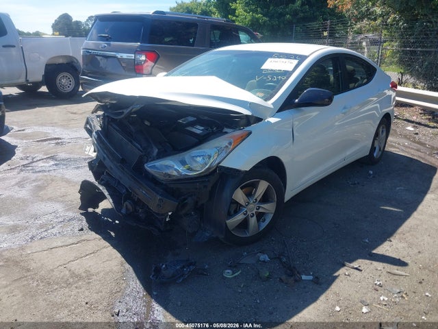 45075176 :رقم المزاد ، 5NPDH4AE1DH445240 vin ، 2013 Hyundai Elantra Gls مزاد بيع