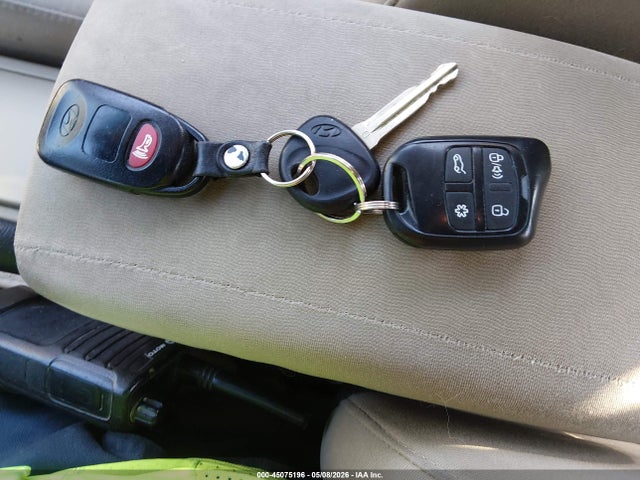45075196 :رقم المزاد ، KMHDU4AD1AU865161 vin ، 2010 Hyundai Elantra Gls مزاد بيع