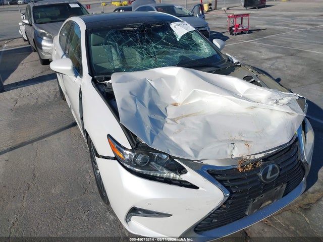 45075214 :رقم المزاد ، 58ABK1GG0HU068402 vin ، 2017 Lexus Es 350 مزاد بيع