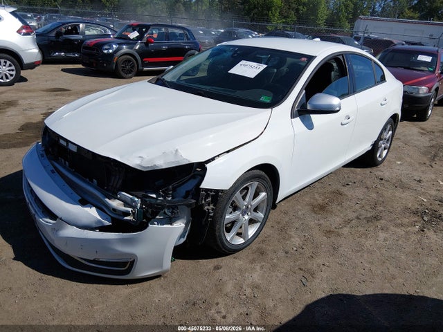 Volvo S60 T5 Drive-e 2016 YV126MFJXG2391908 Image 2