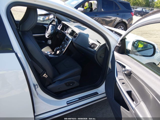 Volvo S60 T5 Drive-e 2016 YV126MFJXG2391908 Image 5