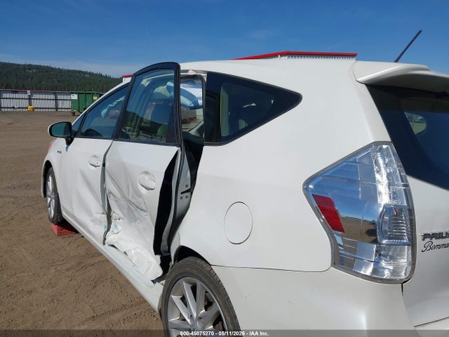 Toyota Prius V Five 2014 JTDZN3EU6E3298534 Image 17