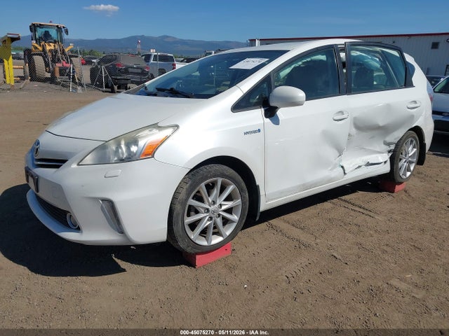 Toyota Prius V Five 2014 JTDZN3EU6E3298534 Image 2