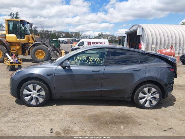 Продажа на аукционе авто 2023 Tesla Model Y Awd/long Range Dual Motor All-wheel Drive, vin: 7SAYGDEEXPA168167, номер лота: 45075294