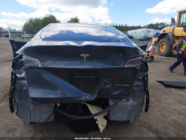 Продажа на аукционе авто 2023 Tesla Model Y Awd/long Range Dual Motor All-wheel Drive, vin: 7SAYGDEEXPA168167, номер лота: 45075294