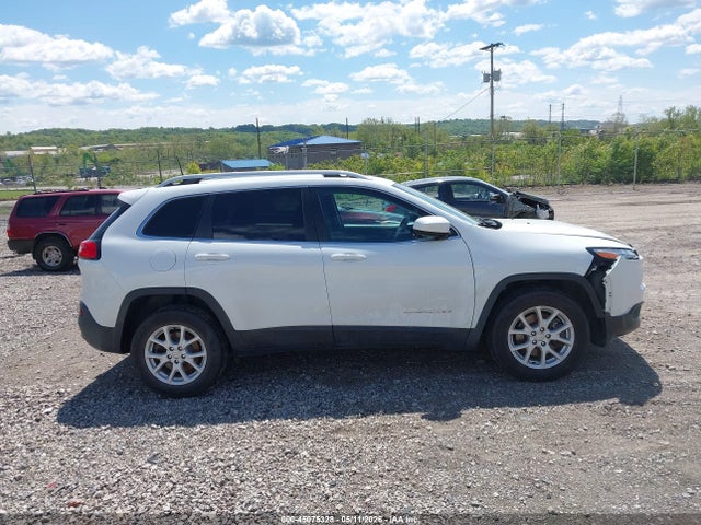 45075328 :رقم المزاد ، 1C4PJMCS0GW322144 vin ، 2016 Jeep Cherokee Latitude مزاد بيع