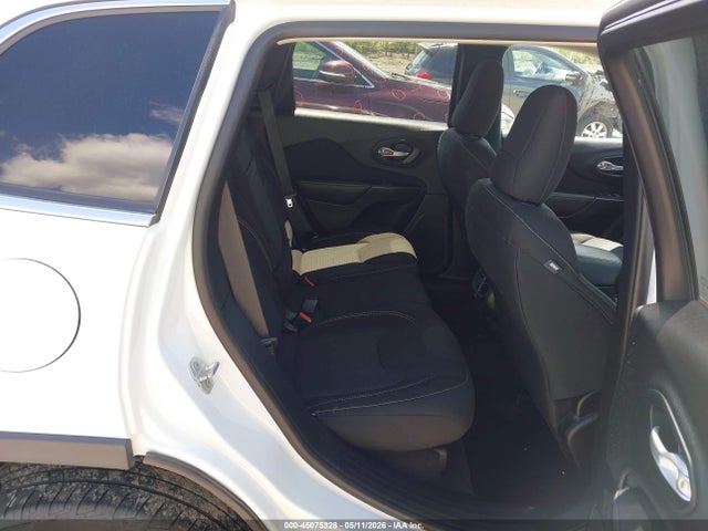 45075328 :رقم المزاد ، 1C4PJMCS0GW322144 vin ، 2016 Jeep Cherokee Latitude مزاد بيع