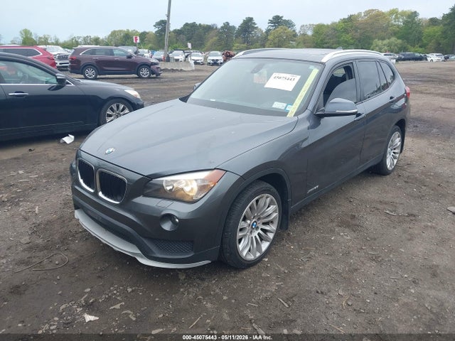 2015 Bmw X1 Xdrive28i მანქანა იყიდება აუქციონზე, vin: WBAVL1C50FVY30352, აუქციონის ნომერი: 45075443