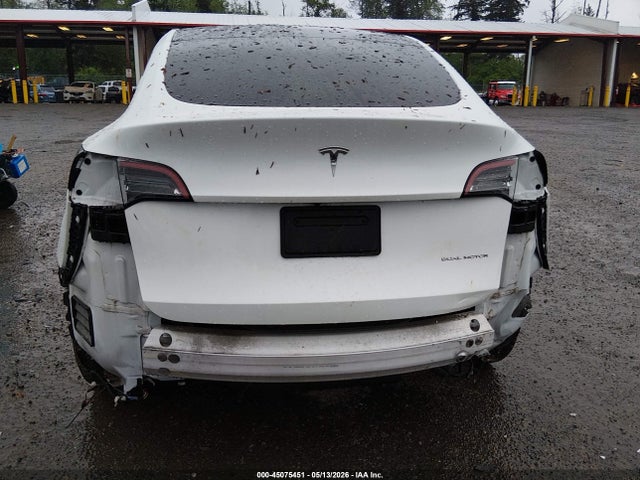 2022 Tesla Model Y Long Range Dual Motor All-wheel Drive მანქანა იყიდება აუქციონზე, vin: 7SAYGDEE8NF568681, აუქციონის ნომერი: 45075451