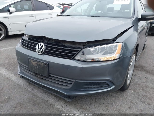 3VWD17AJ6EM325834 Volkswagen Jetta 1.8t Se