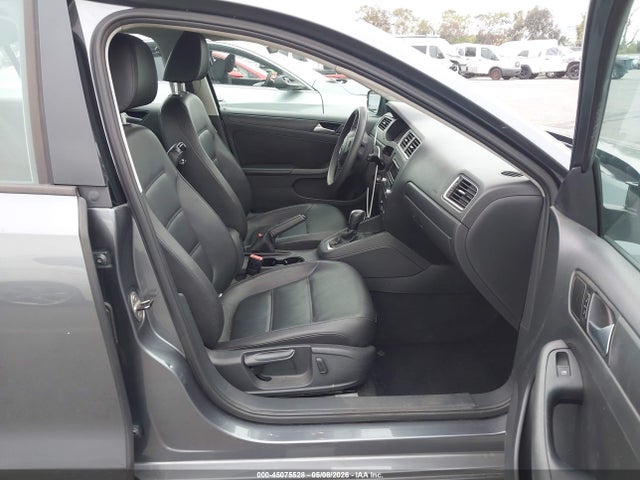 3VWD17AJ6EM325834 Volkswagen Jetta 1.8t Se
