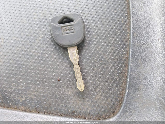 2002 Gmc Sierra 1500 Sl მანქანა იყიდება აუქციონზე, vin: 2GTEC19TX21213898, აუქციონის ნომერი: 45075532