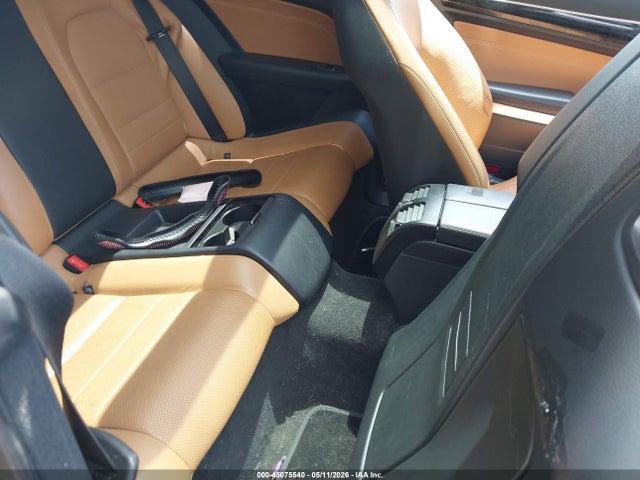 45075540 :رقم المزاد ، WDDKJ8JB4EF274946 vin ، 2014 Mercedes-benz E 350 4matic مزاد بيع