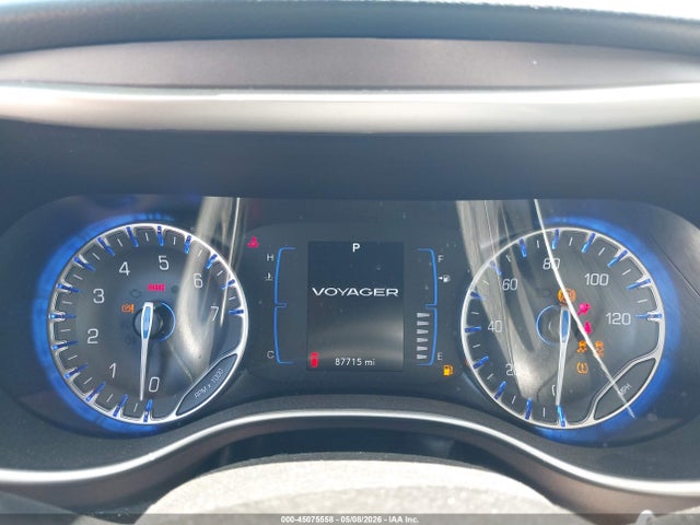 45075558 :رقم المزاد ، 2C4RC1DG3MR566323 vin ، 2021 Chrysler Voyager Lxi مزاد بيع