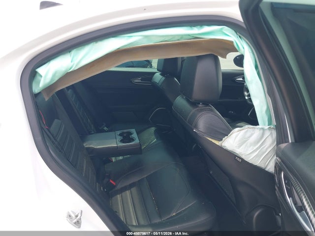 45075617 :رقم المزاد ، ZARFAECN2J7573170 vin ، 2018 Alfa Romeo Giulia Ti Sport مزاد بيع