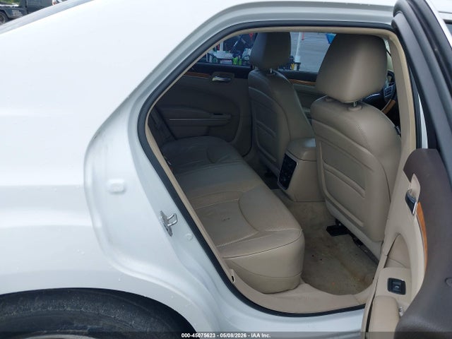 Auction sale of the 2014 Chrysler 300c, vin: 2C3CCAET1EH205623, lot number: 45075623