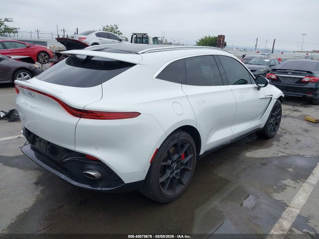 Aston Martin DBX 2021 SCFVUJAW5MTV03886 Image 4