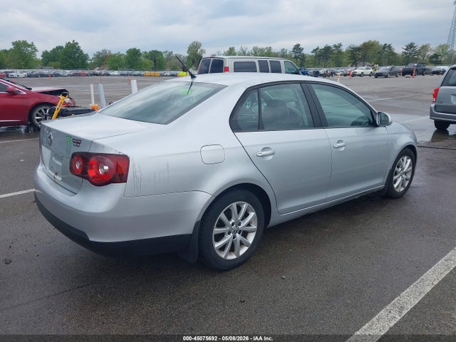 45075692 :رقم المزاد ، 3VWRZ7AJ3AM149818 vin ، 2010 Volkswagen Jetta Limited Edition مزاد بيع