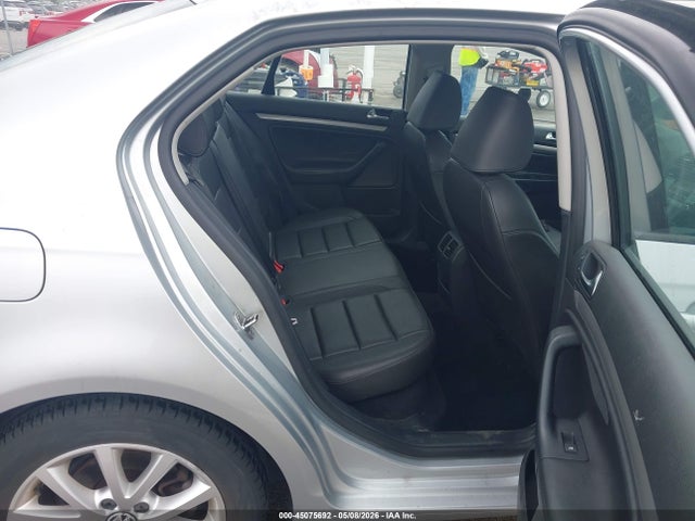 45075692 :رقم المزاد ، 3VWRZ7AJ3AM149818 vin ، 2010 Volkswagen Jetta Limited Edition مزاد بيع