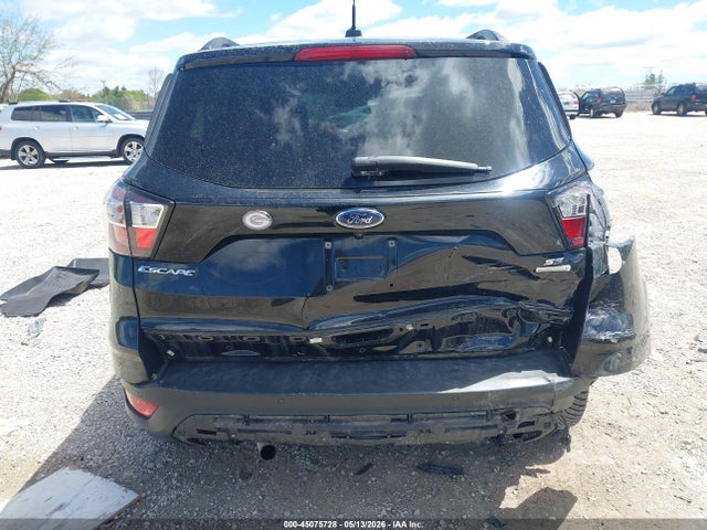 45075728 :رقم المزاد ، 1FMCU0GD4HUC44728 vin ، 2017 Ford Escape Se مزاد بيع
