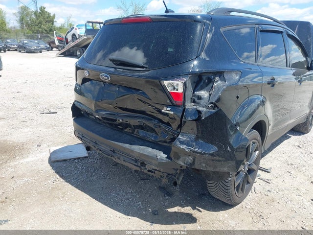 45075728 :رقم المزاد ، 1FMCU0GD4HUC44728 vin ، 2017 Ford Escape Se مزاد بيع