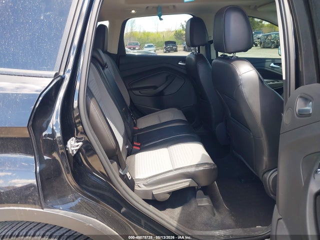 45075728 :رقم المزاد ، 1FMCU0GD4HUC44728 vin ، 2017 Ford Escape Se مزاد بيع