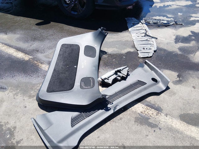 Продажа на аукционе авто 2023 Tesla Model Y Awd/long Range Dual Motor All-wheel Drive, vin: 7SAYGDEE1PA126020, номер лота: 45075748