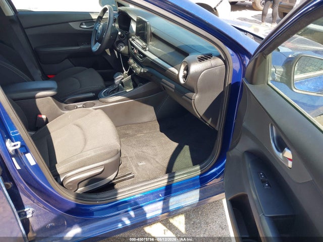 45075756 :رقم المزاد ، 3KPF24ADXME337916 vin ، 2021 Kia Forte Lxs مزاد بيع
