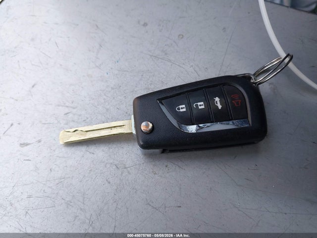 4T1B11HK5JU628658 Toyota CAMRY SE