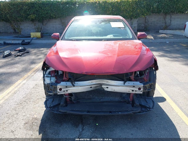 4T1B11HK5JU628658 Toyota CAMRY SE