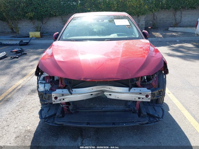 4T1B11HK5JU628658 Toyota CAMRY SE