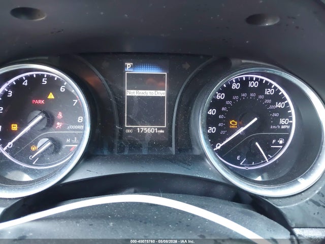 4T1B11HK5JU628658 Toyota CAMRY SE