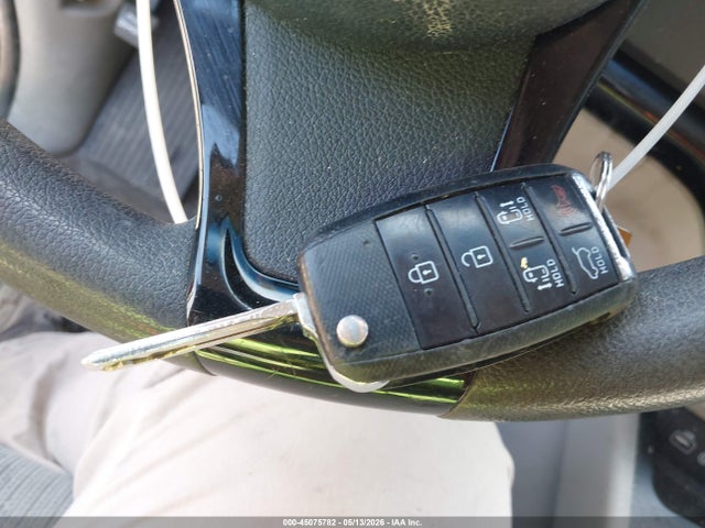 Продажа на аукционе авто 2016 Kia Sedona Lx, vin: KNDMB5C12G6171692, номер лота: 45075782